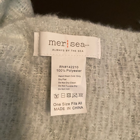 Mer | Sea & Co. Plush Wrap, Scarf or Shawl - Picture 3 of 4